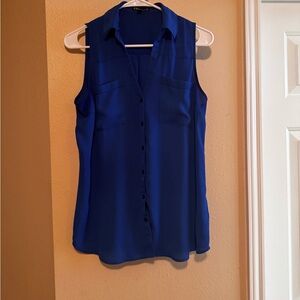 Women’s Blue Sleeveless Button-Up Top